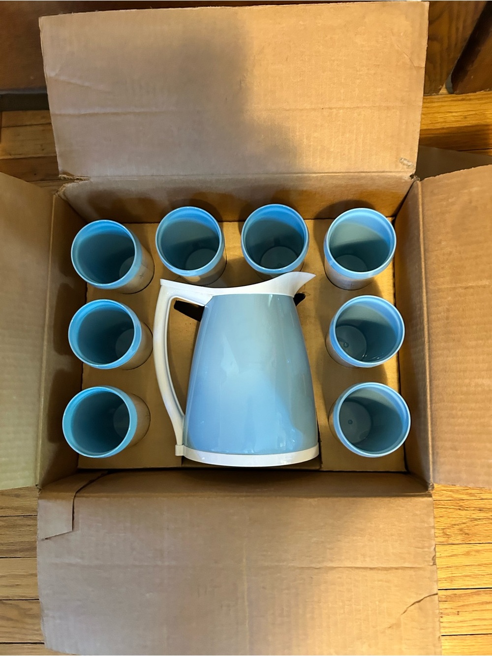 VTG Gothamware American star, pitcher and tumblers turquoise, and white